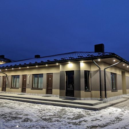 Karavan Hotell Bila Krynytsya  Eksteriør bilde