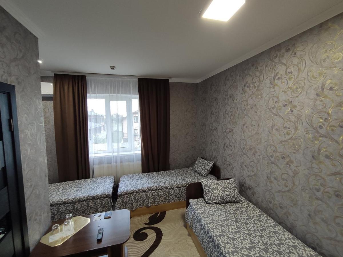 Karavan Hotell Bila Krynytsya  Eksteriør bilde
