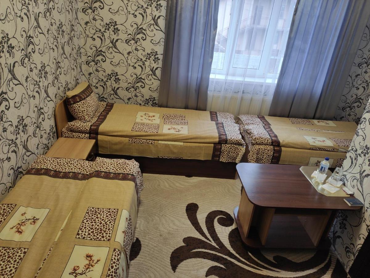 Karavan Hotell Bila Krynytsya  Eksteriør bilde