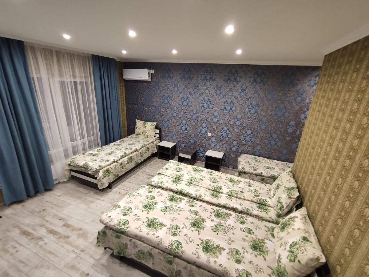 Karavan Hotell Bila Krynytsya  Eksteriør bilde