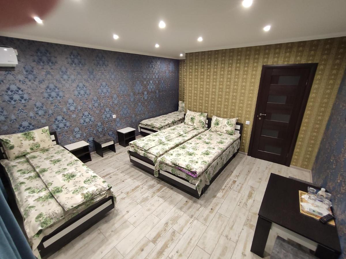 Karavan Hotell Bila Krynytsya  Eksteriør bilde