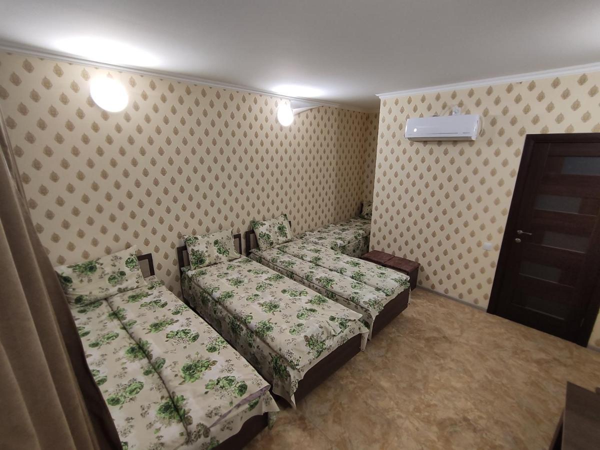 Karavan Hotell Bila Krynytsya  Eksteriør bilde