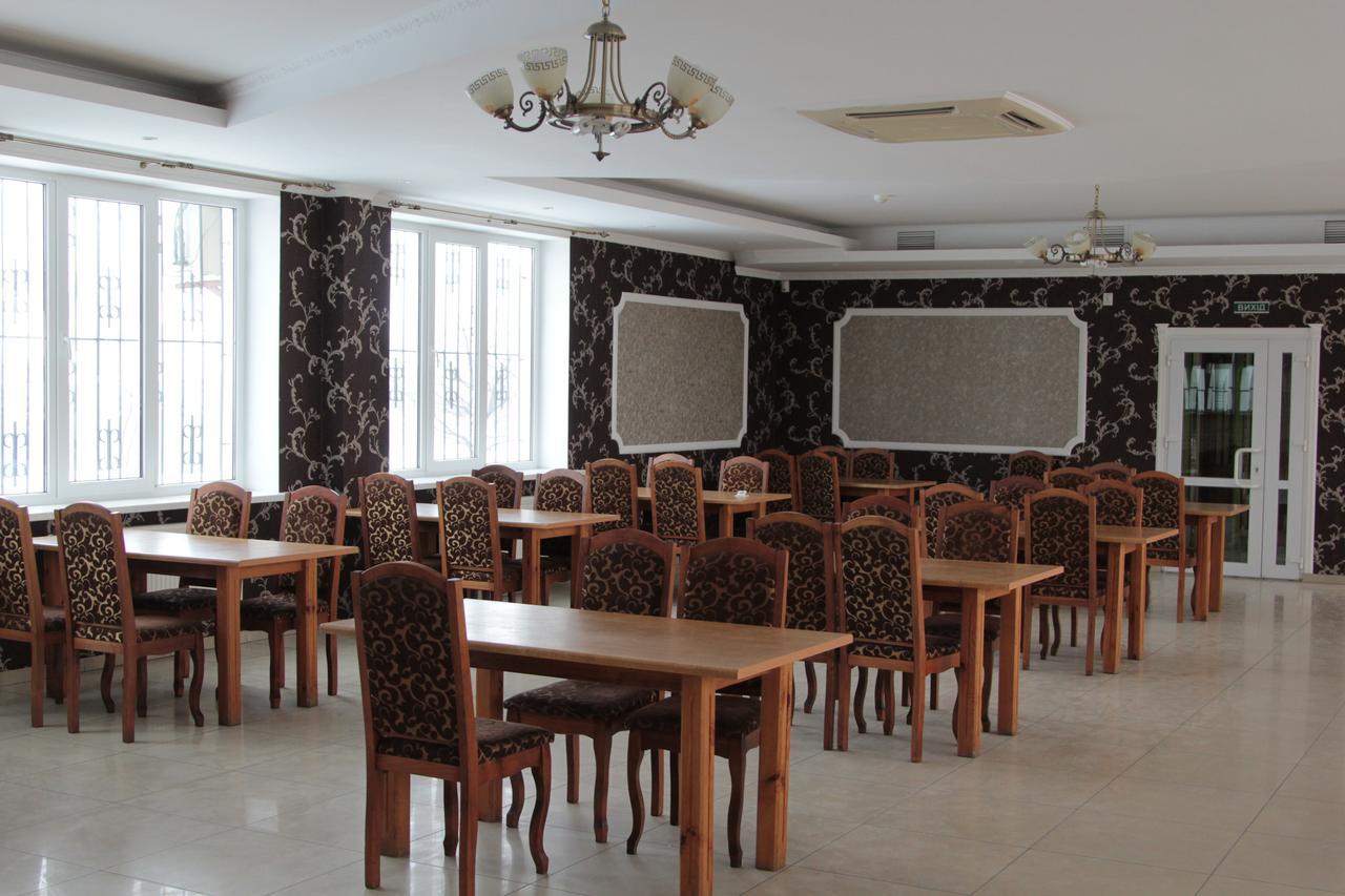 Karavan Hotell Bila Krynytsya  Eksteriør bilde
