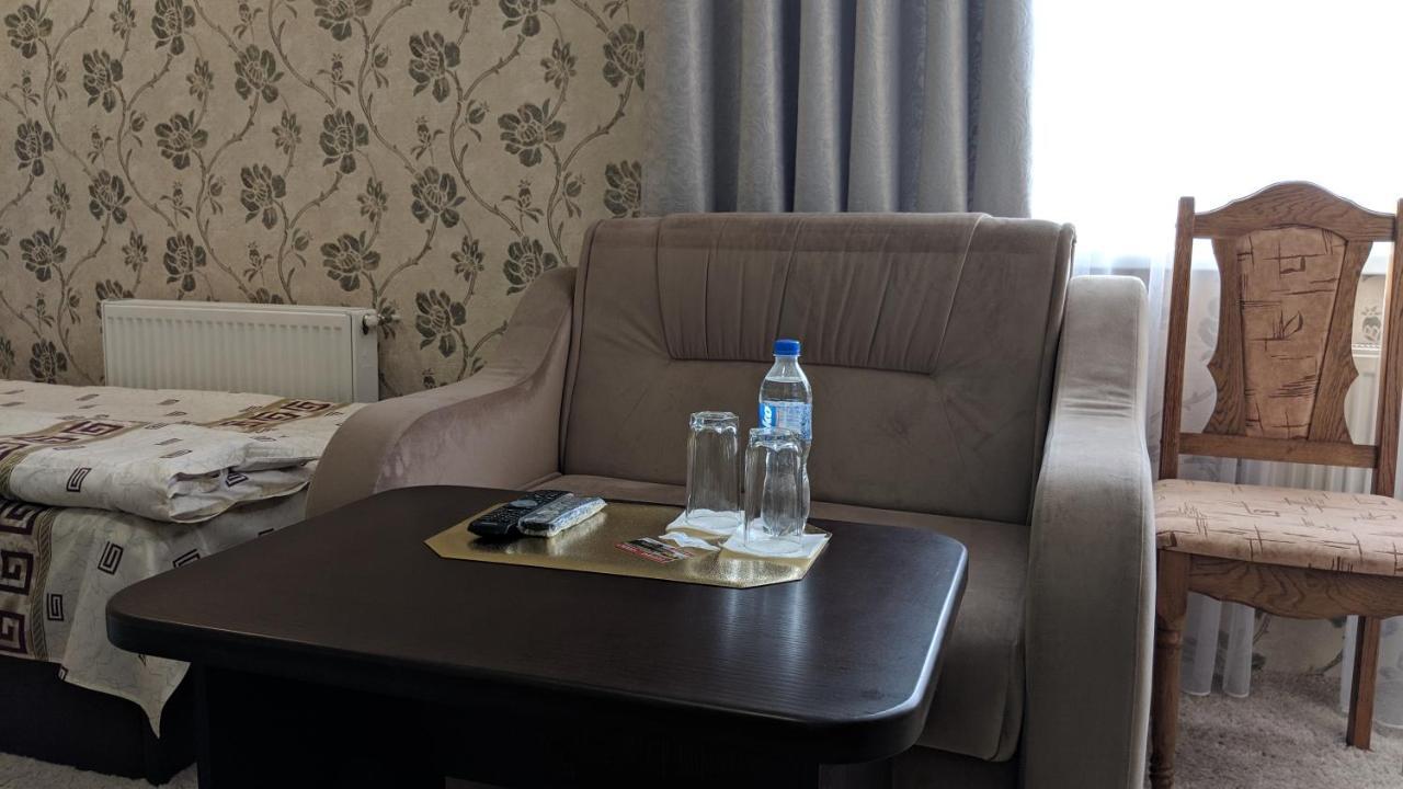 Karavan Hotell Bila Krynytsya  Eksteriør bilde
