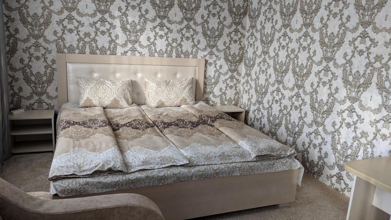 Karavan Hotell Bila Krynytsya  Eksteriør bilde