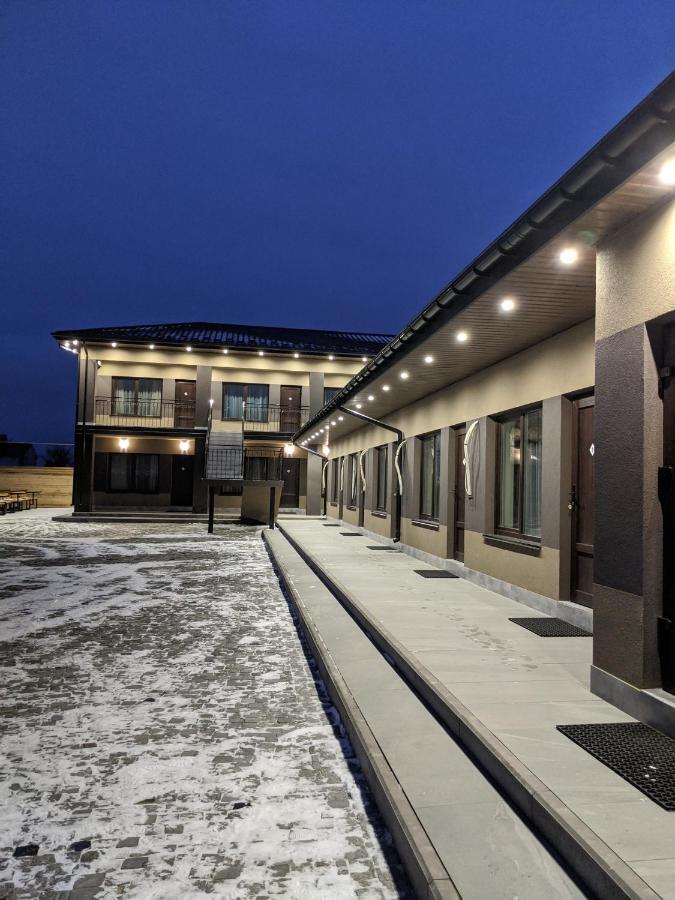 Karavan Hotell Bila Krynytsya  Eksteriør bilde