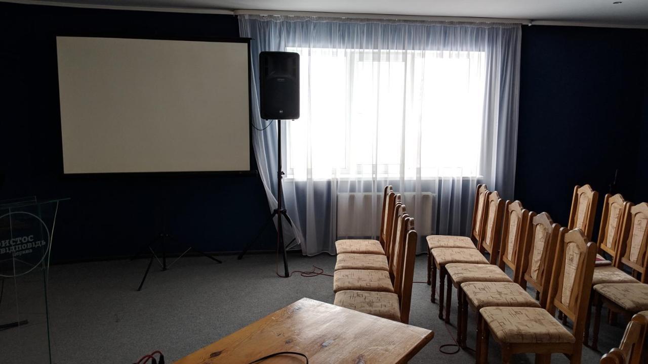 Karavan Hotell Bila Krynytsya  Eksteriør bilde