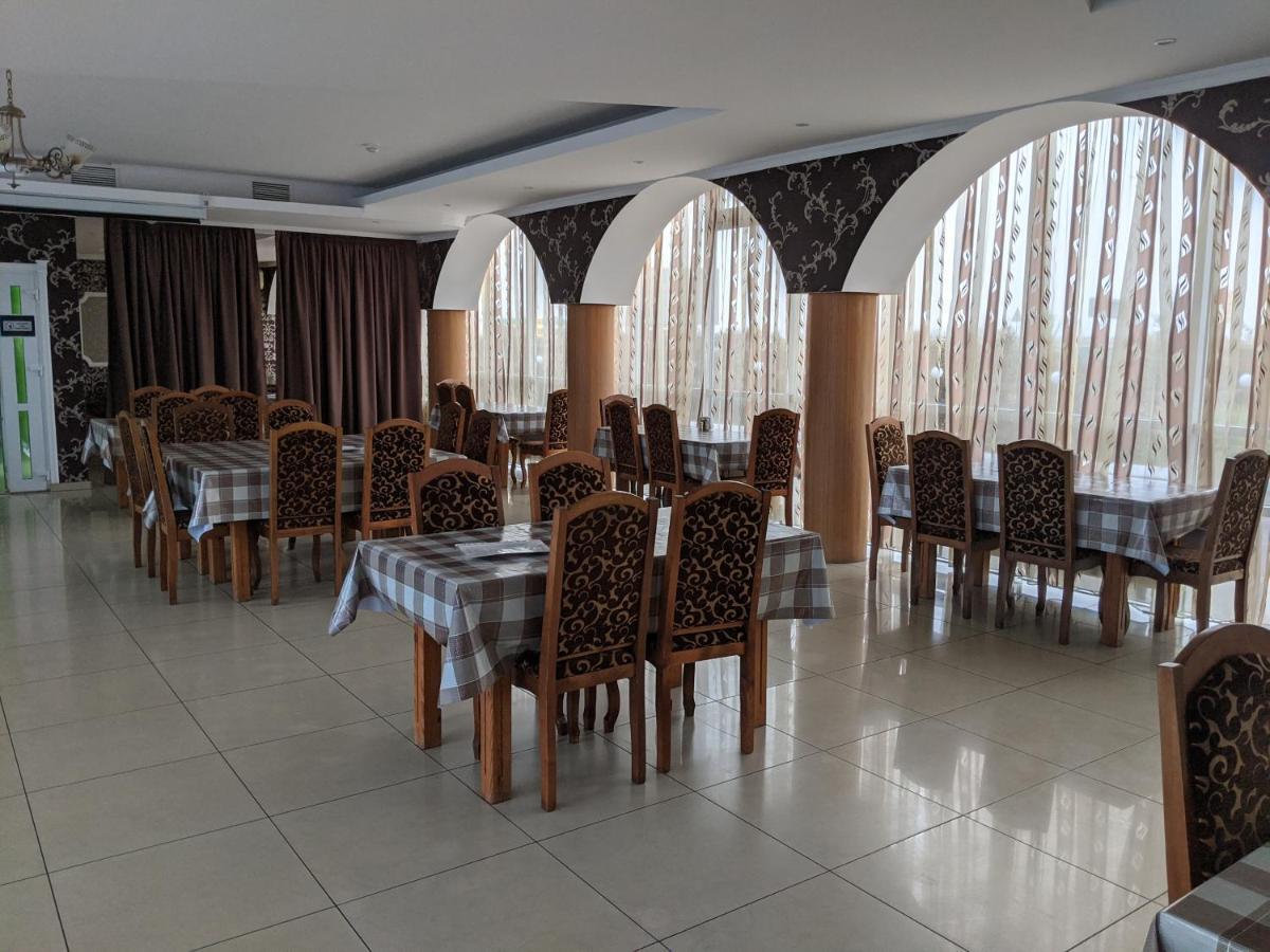 Karavan Hotell Bila Krynytsya  Eksteriør bilde